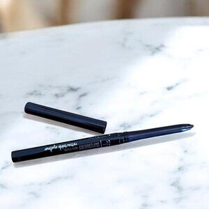 It Cosmetics NEW Superhero No-Tug Retractable Eyeliner